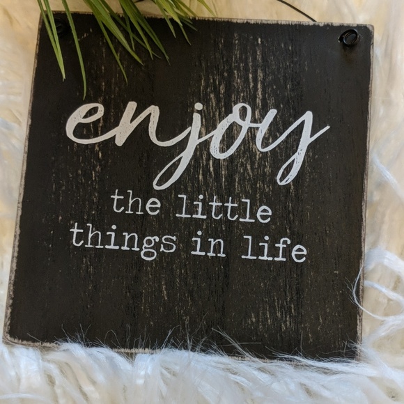 **Life Decor** - Picture 3 of 8